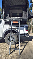 The telescopic ladder and entry of the 1.5 Pro
